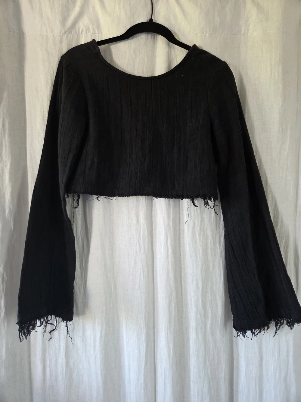 Free People | Black Raw-Edge Cropped Long-Sleeve Top